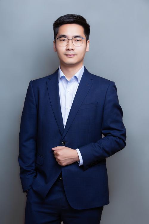 鲜余泽 项目运营总监